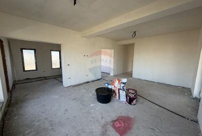 Casă cu 4 camere cu Teren 470 Mp în Câmpineanca - 5