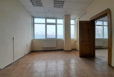 Cladire mixta / Loc. Fieni / zona centrala / D+P+1, / 828 mp / comision 0% - 5
