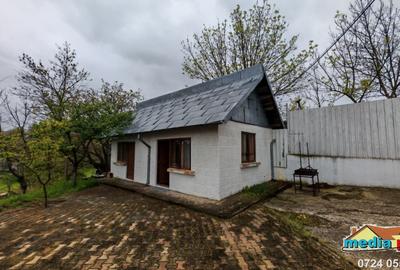 Casă individuală cu 4 camere cu Teren 2422 Mp în Foltești - 3