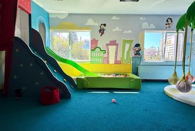 De inchiriat Spatiu 200 mp, curte 250 mp  in zona Iulius Mall - 9