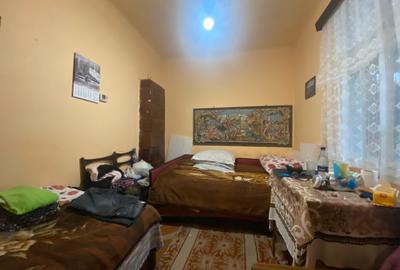 Casă centrală în Târgoviște, teren 250 mp, 4 camere, distanță la  900 m de Primă - 15