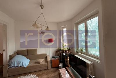 Casă individuală cu 6 camere cu Teren 300 Mp în Vitan - 2