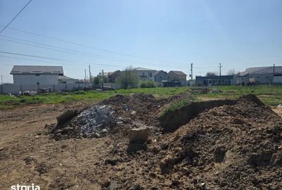 Casă cu 3 camere decomandat cu Teren 394 Mp în Central - 1