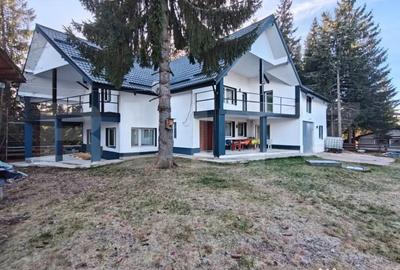 Casă cu 7 camere cu Garaj în Mărișel - 1