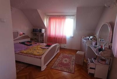 Casă cu Teren 1014 Mp în Central - 1