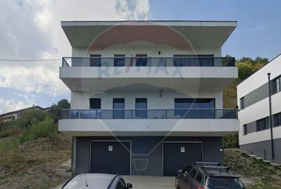 Casa tip duplex 4 camere de inchiriat - 1