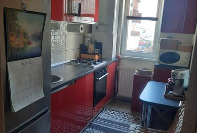 Apartament cu 2 camere decomandat, mobilat în Florești