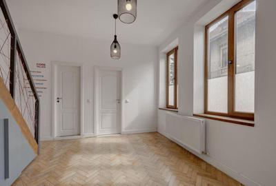 In Cartierul Evreiesc, casa 3 camere pivnita si mansarda - 3