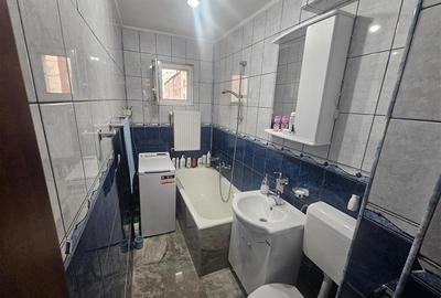 Apartament cu 3 camere nedecomandat, mobilat în Micro III - 8