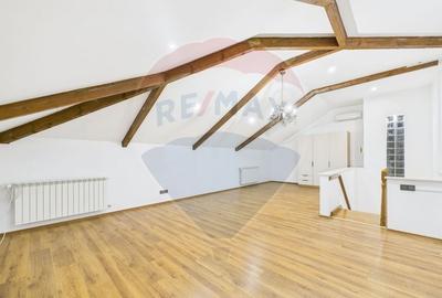 Casă cu 7 camere cu Teren 400 Mp în Central - 22