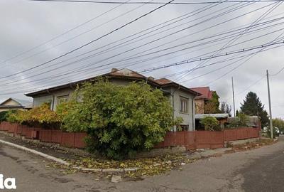 Casă cu 6 camere cu Teren 120 Mp în Central - 4