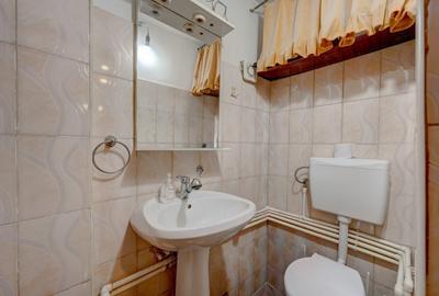 Casă cu 3 camere cu Canalizare în Parcul Carol - 10