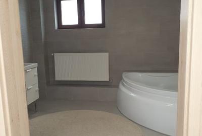 Casa individuala 318mp D + P + E si teren propriu 600 mp - 12