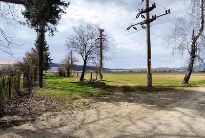 Teren de 17250 mp, în Central