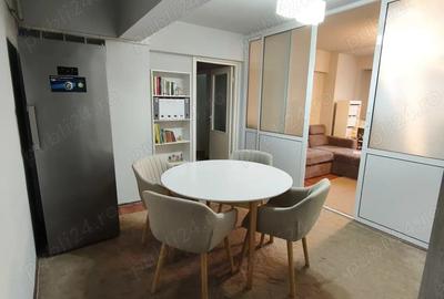 Apartament cu 3 camere semidecomandat în Micro 16 - 9