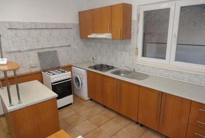 Apartament la vila, situat central, zona Podgoria, et. 1 - 3