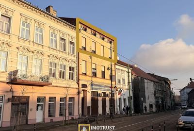 Apartament cu 4 camere decomandat, mobilat în Ultracentral