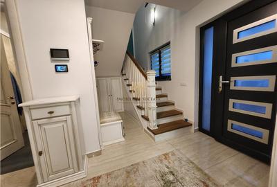 Casă cu 7 camere cu Teren 1150 Mp în Central - 12