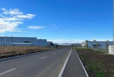 Spațiu comercial, de 1,000 mp, în Central