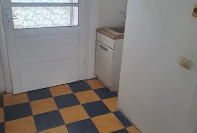 Garsonieră decomandată în Traian - 7