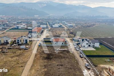 Teren de 1273 mp, în Central