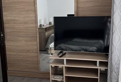 Apartament cu 2 camere semidecomandat în Tractorul - 4