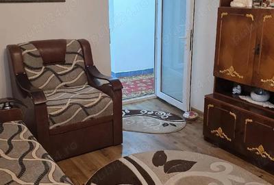 Apartament cu 3 camere decomandat în Horia - 8