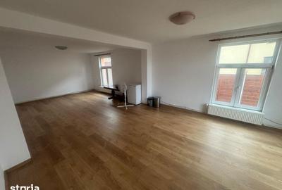 Casă cu 5 camere cu Teren 1000 Mp în Copou - 11