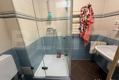 Apartament cu 4 camere, mobilat în Calea București