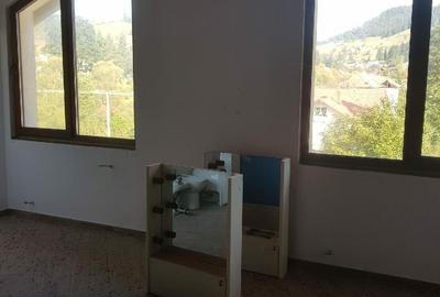 Apartament cu 3 camere în Central - 2