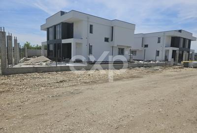 Duplex cu 4 camere cu Canalizare în 1 Decembrie - 6