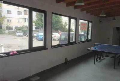 Spațiu comercial, de 82 mp, în Micro 14 - 3