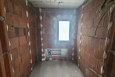 Casă cu 7 camere cu Canalizare în Central - 5
