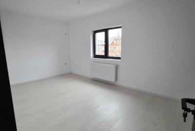 Duplex cu 5 camere cu Canalizare în Haliu - 11