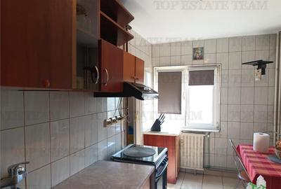 Oferim spre un apartament deosebit decomandat cu 2 camere s - 8