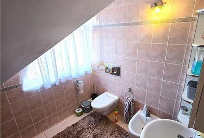 Casă individuală cu 9 camere cu Teren 2100 Mp în Periferie - 36