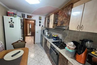 Apartament cu 3 camere decomandat în Central - 7