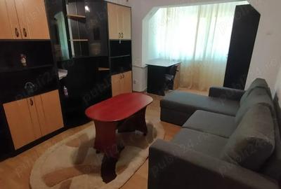 Apartament 2 camere etaj 1 Tr Severin decomandat 70000 euro negociabil - 1