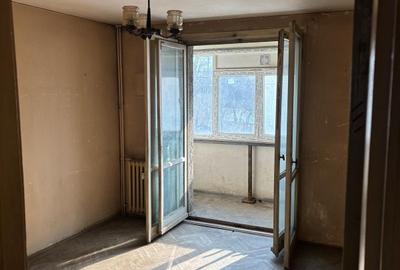 Apartament cu 3 camere decomandat în Muncii - 1