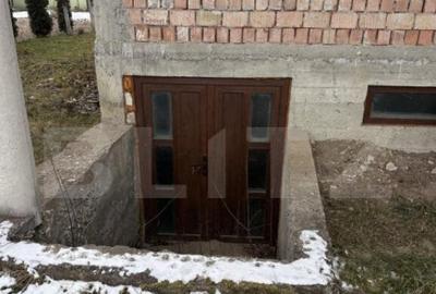 Casa la ro?u Mana?turel ,teren generos,priveli?te pano - 5