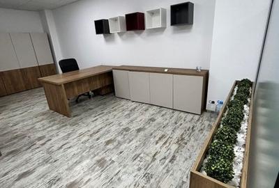 Birou, de 109 mp, în Central - 8