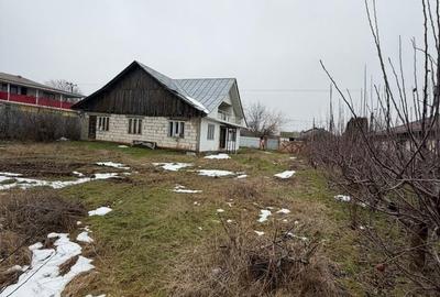 Casă cu 4 camere cu Teren 1000 Mp în Sascut - 4