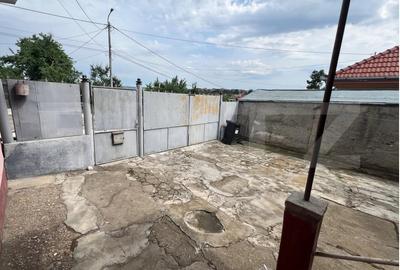 Casa cu 2 camere curte spatioasa si gradina ingrijita - 4