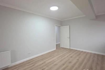 Apartament cu 3 camere semidecomandat în Dămăroaia - 3