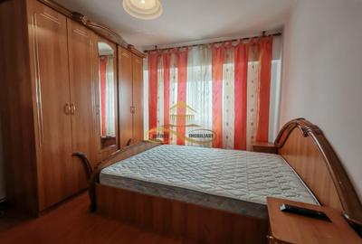 Apartament cu 3 camere decomandat în Ștefan cel Mare