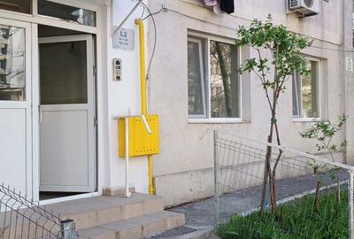 Apartament cu 2 camere decomandat în Micro 19 - 4