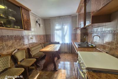 Apartament cu 3 camere în Central - 3
