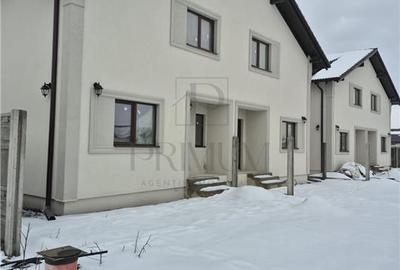 Duplex cu 4 camere cu Canalizare în Moșnița Nouă - 1