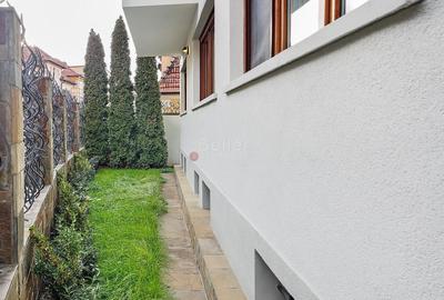 Apartament cu 4 camere decomandat în Dealul Cetății - 16