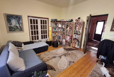 Casă cu 3 camere în Șega